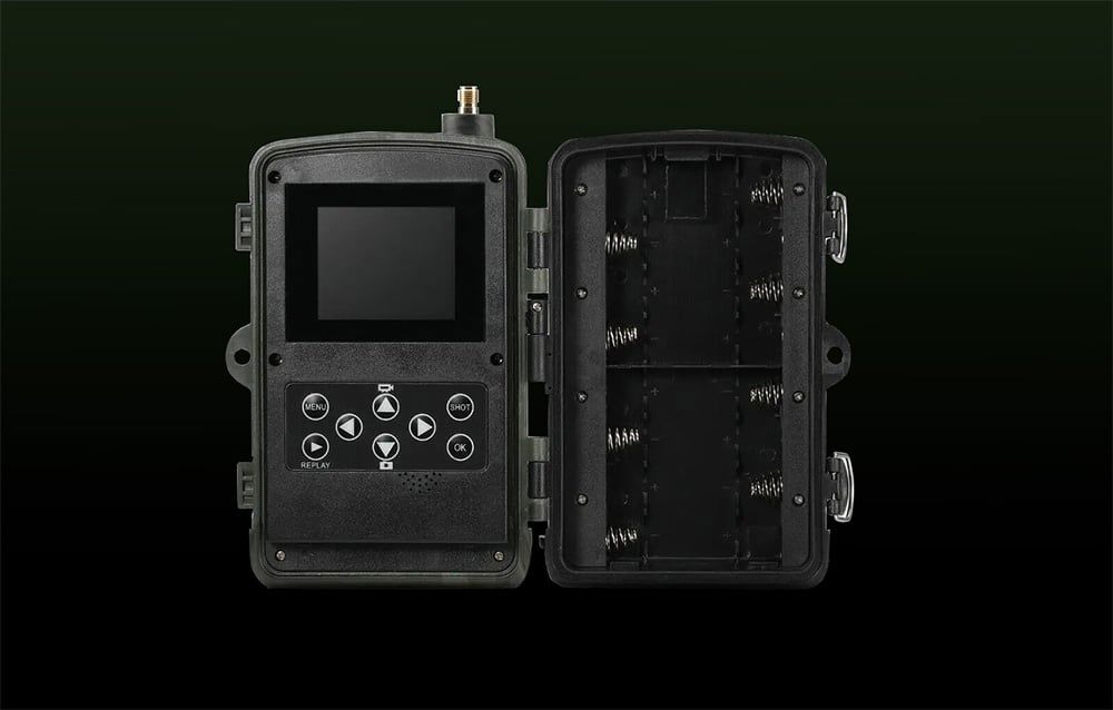 Suntek Mini700 Trail Camera with solar panel