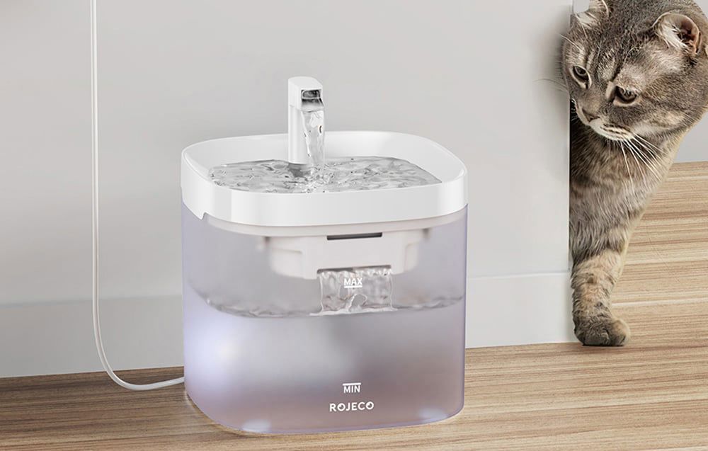 Animal fountain / drinker 1.5L Rojeco