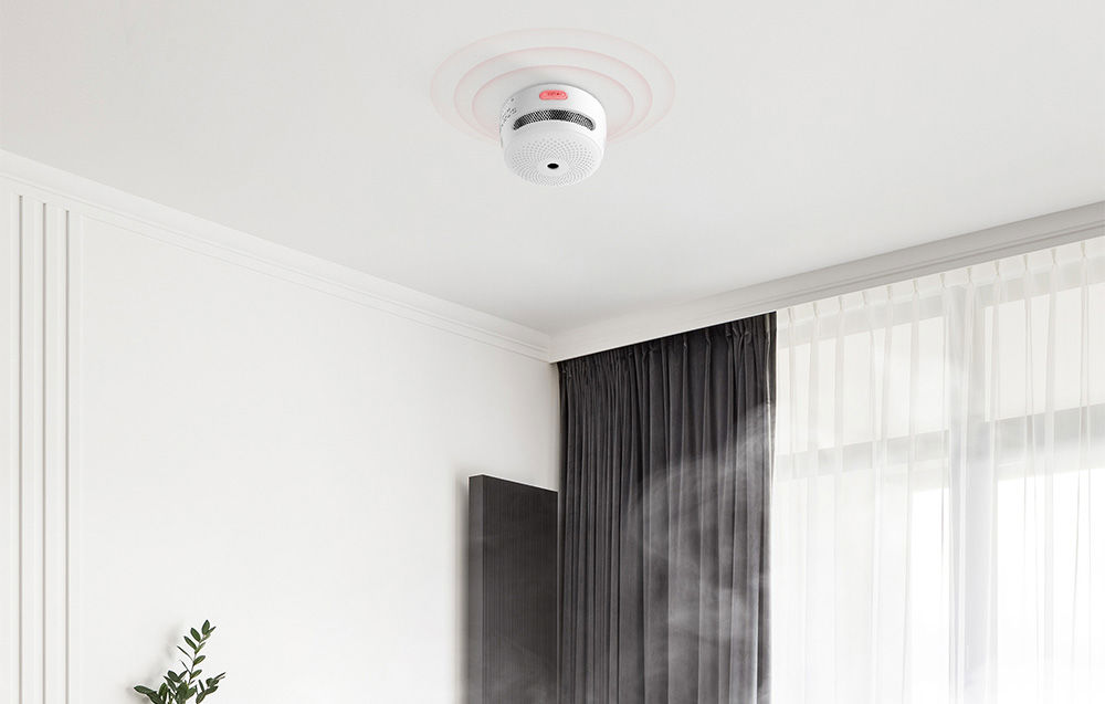 X-Sense XS01 smoke detector