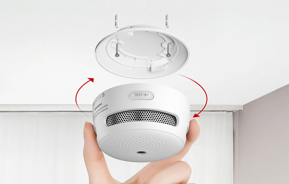 X-Sense XS01 smoke detector