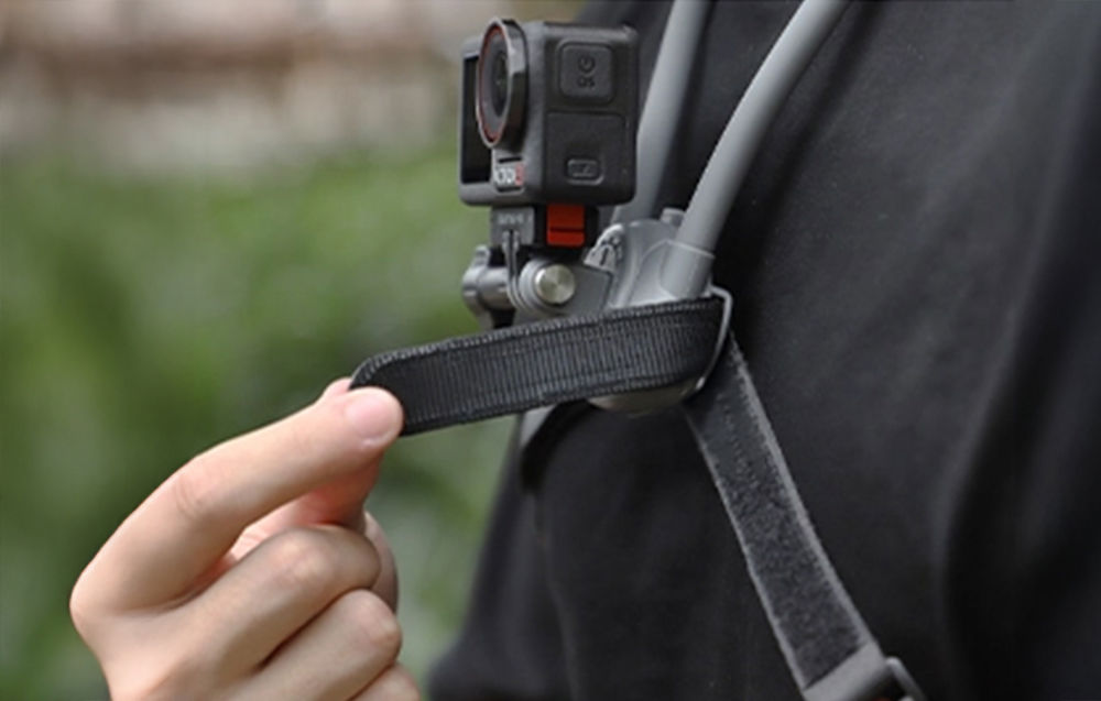 SUNNYLIFE neck mount for sports cameras